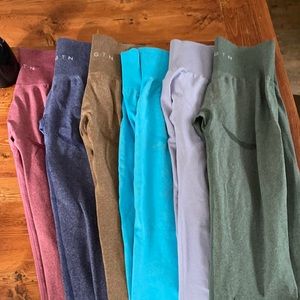 Looking to TRADE these small leggings for a size medium.